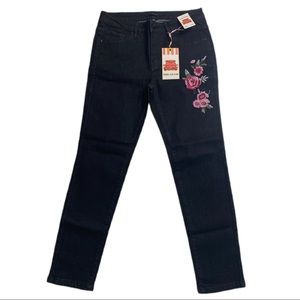 Embroidered Skinny Jeans Size 9 / 30"
